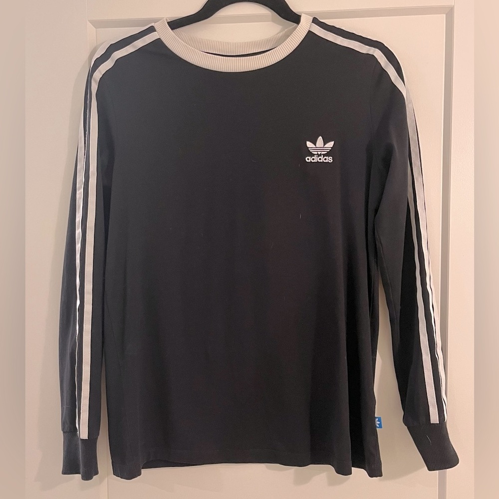Adidas size M long sleeved shirt